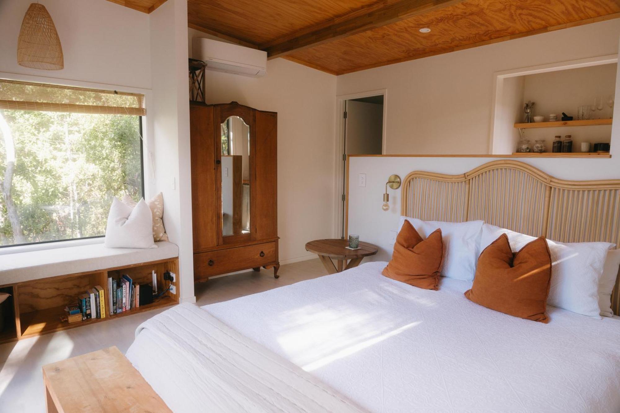 Treetop Tranquility At Rekindle Tree Houses Opua Exterior foto